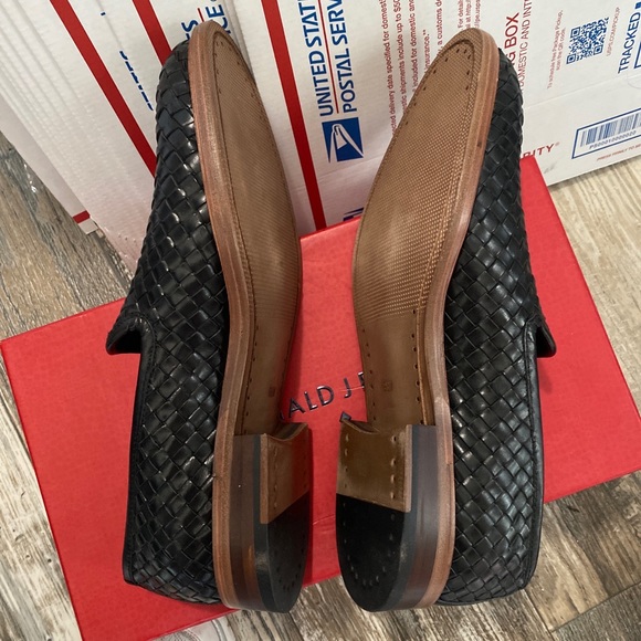 Donald J Pliner Zelvin black woven calf 9.5 NWT - Picture 4 of 7